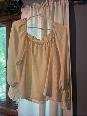 NWOT Max Studio Cream Off-Shoulder Peasant Blouse